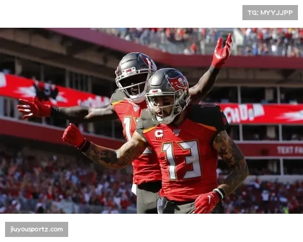 海盗外接埃文斯接球达阵数上双，延续良好竞技状态